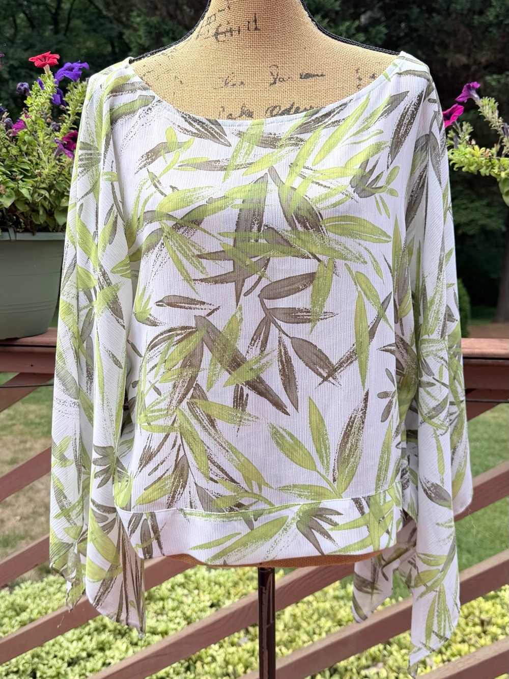 Lightweight White Leaf-Print Dolman Top - Green & Olive